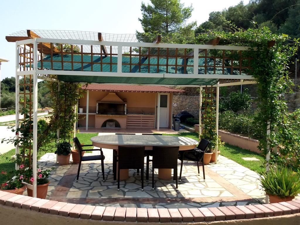 Loggos View Apartments Lixouri Exterior foto